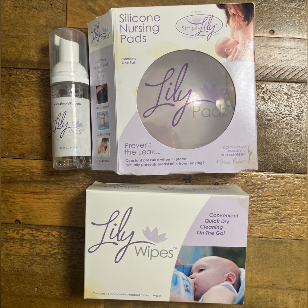 LilyPadz silicone nursing pads and cleaner kit - NEW